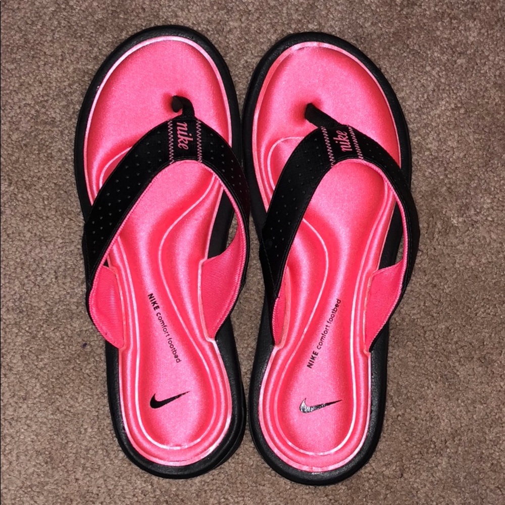 NIKE MEMORY FOAM FLIP FLOPS